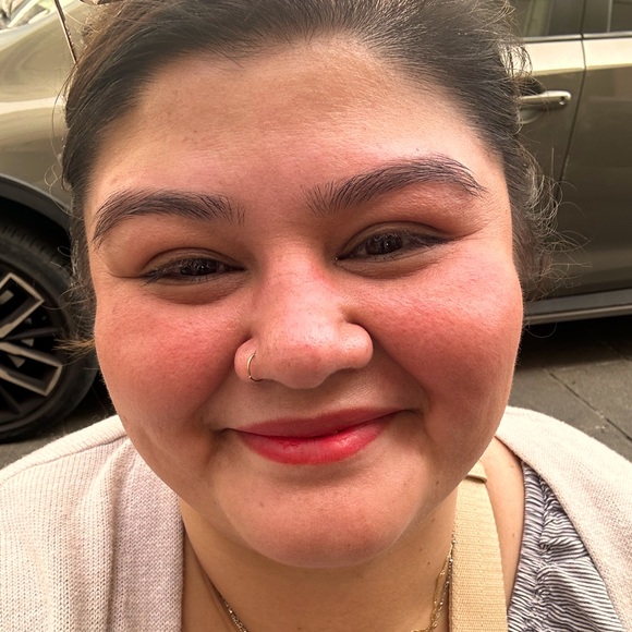 Meet your Posher, Vanessa - Picture 1 of 1